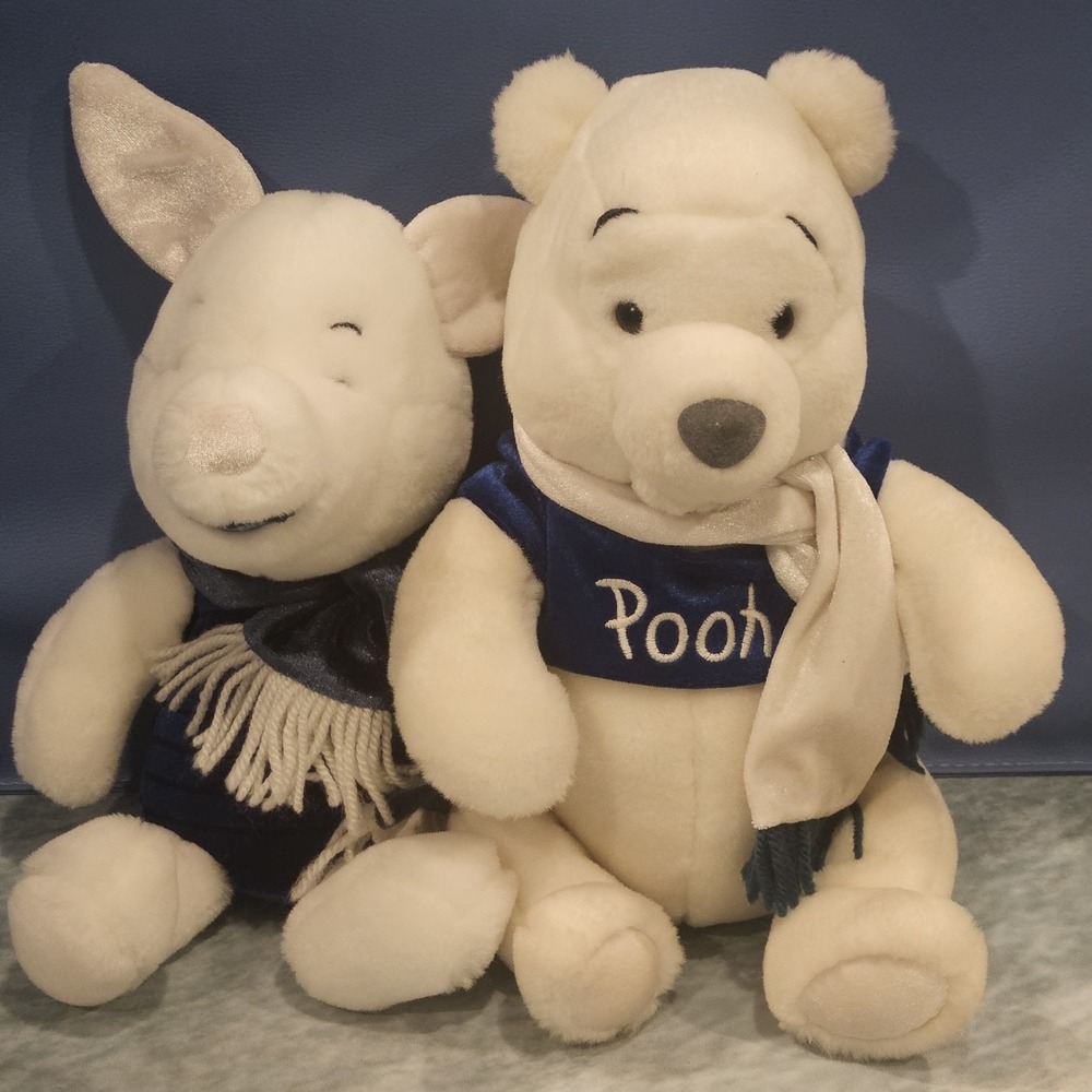 Disney Store Pooh & Piglet Winter‎ Plush Bundle Blue White Holiday Scarves 12"
